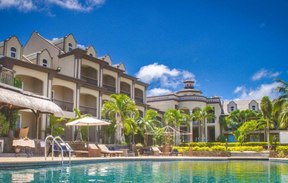 Sunset Reef Resort – A Beachfront Paradise in Mauritius