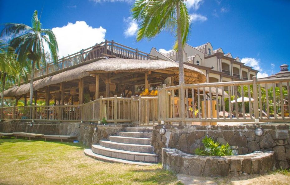 Sunset Reef Resort – A Beachfront Paradise in Mauritius
