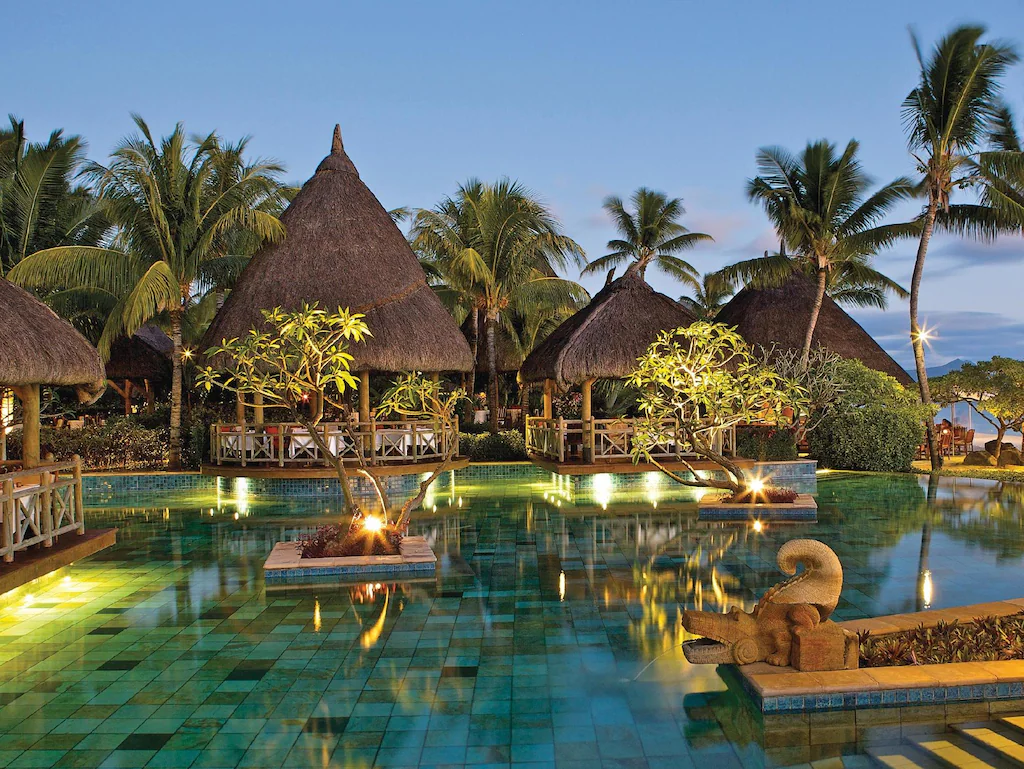 Beachfront Bungalow Pool