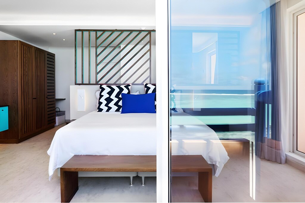 Beachfront Rooms bed