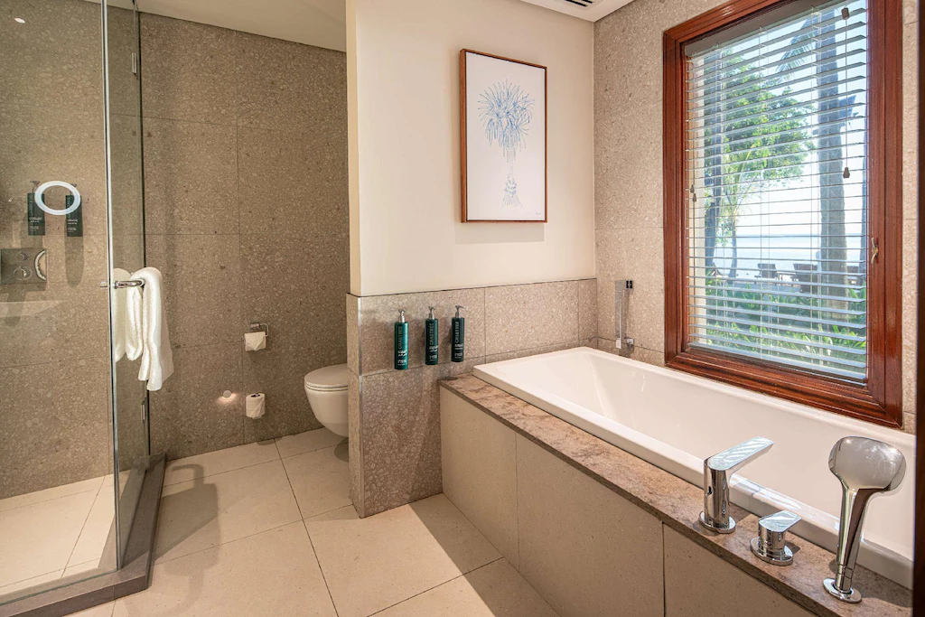 Beachfront Villas Bathtub