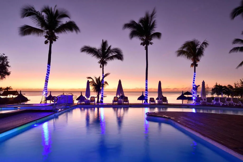 Coral Azur Beach resort Swiming