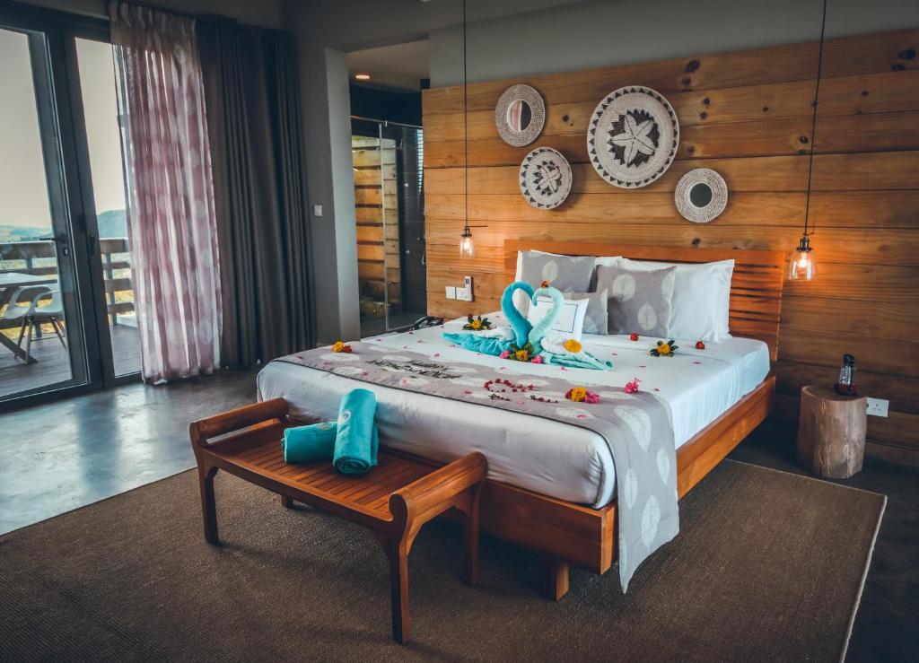 Deluxe Chalet Bed