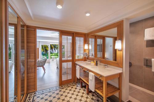 Deluxe Rooms Balcony