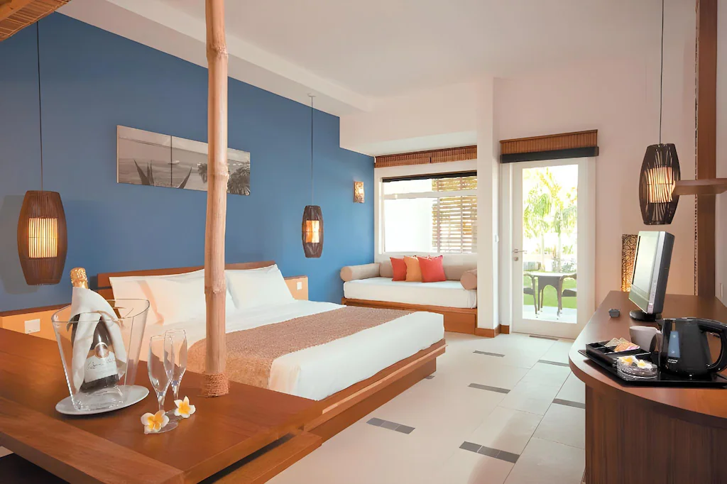Deluxe Rooms Bed 2