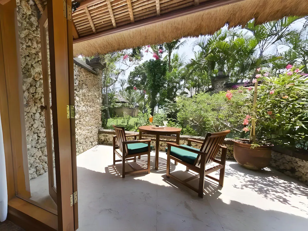 Deluxe Rooms balcony2