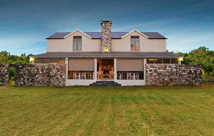 Discover the Takamaka Boutique Winery Tour