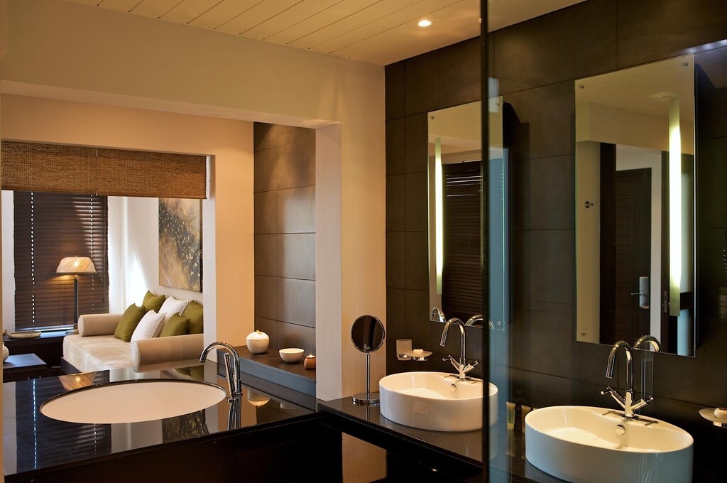 Duplex Suite Washroom