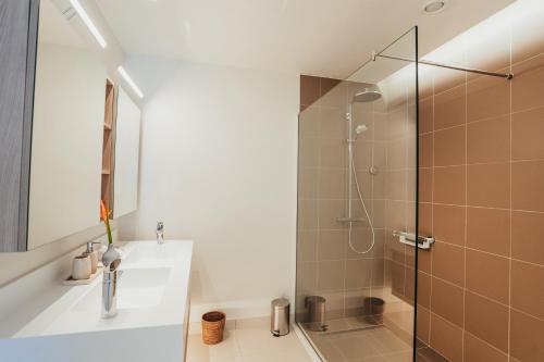 Family Rooms Bathtub