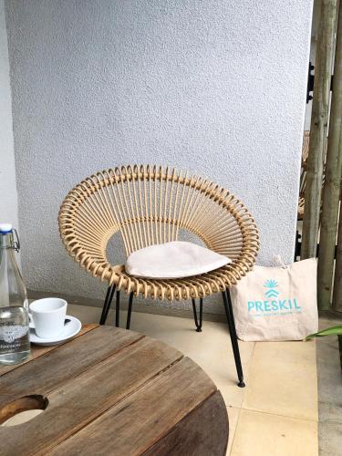 Family Rooms Chair