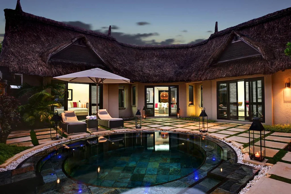 Family Rooms Mauritius pool 3