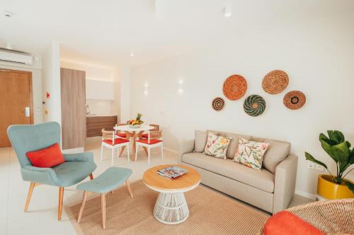 Family Rooms Sofa