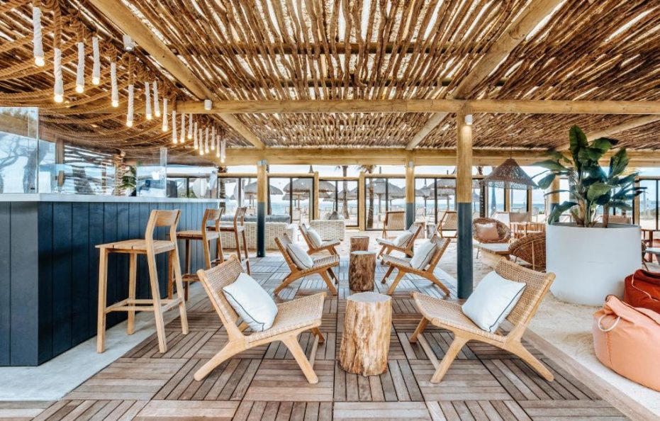 Friday Attitude – Your Laid-Back Beach Escape in Mauritius