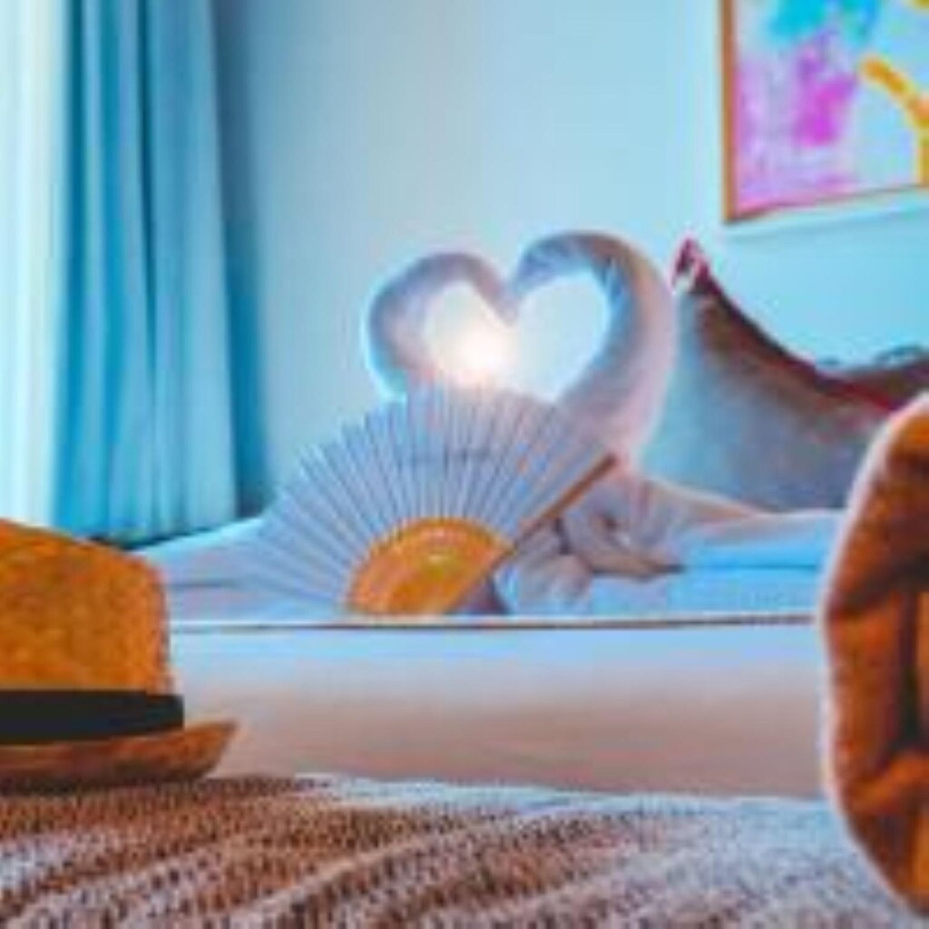 Junior Suites Bedroom2