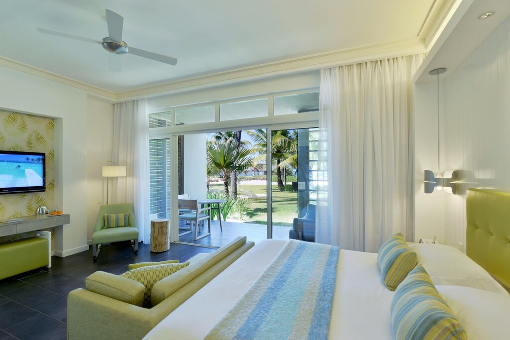 Ocean View Rooms Bed2