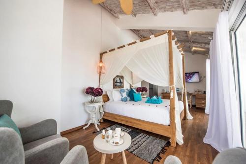 Ocean View Suites Bed