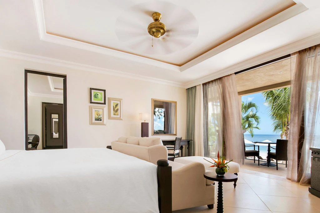 Ocean view room bed