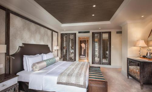 Penthouse Suite Bed