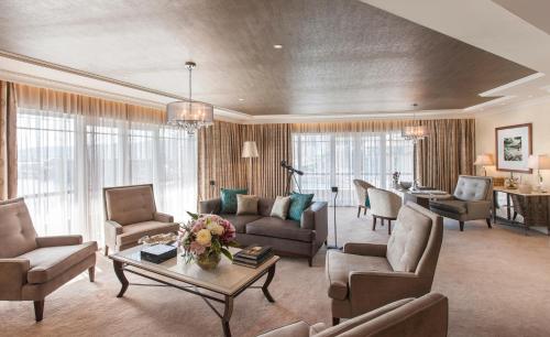 Penthouse Suite
