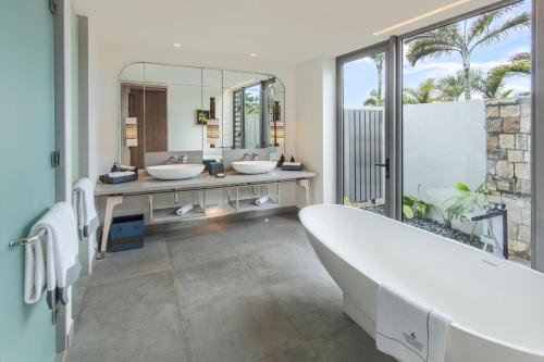 Pool Villas Bathtub