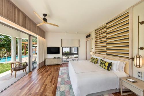 Pool Villas Beds