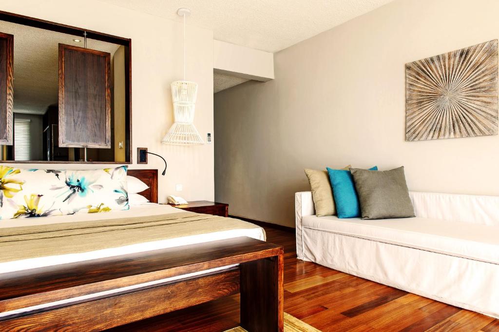 Standard Rooms Sofa