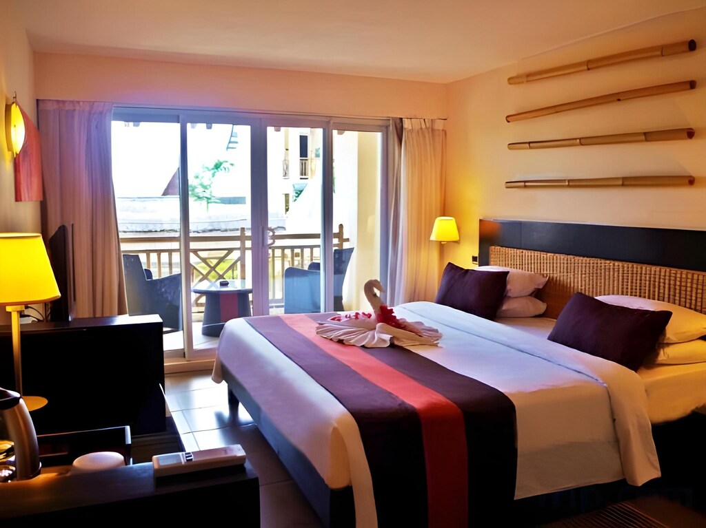 Suite Room Bed