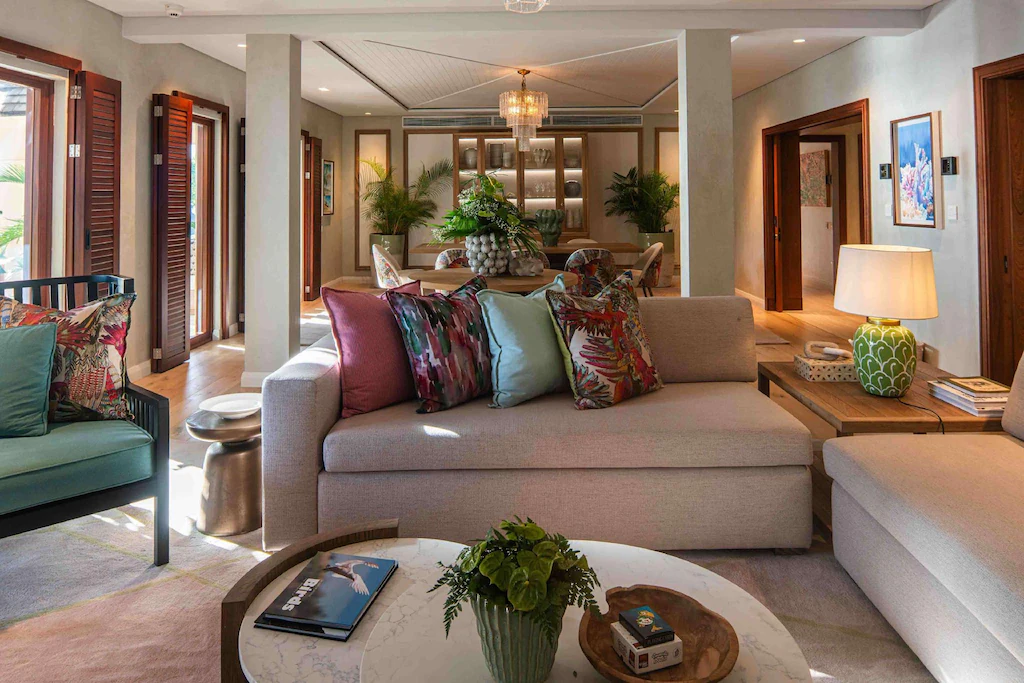 junior Suites Sofa2