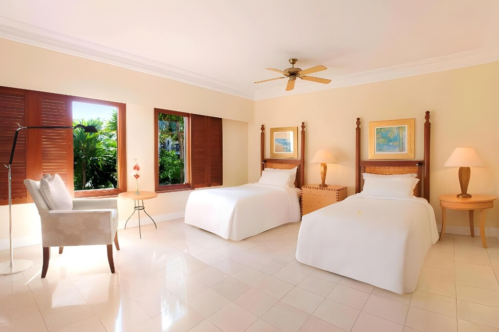 junior Suites beds