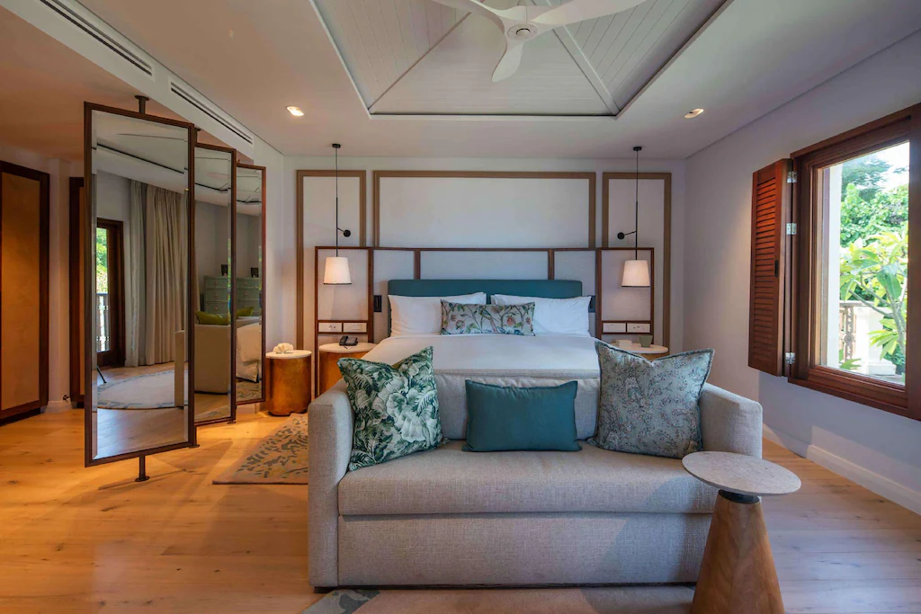 junior Suites sofa