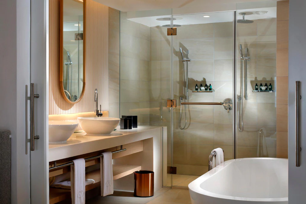 opera Suite washroom