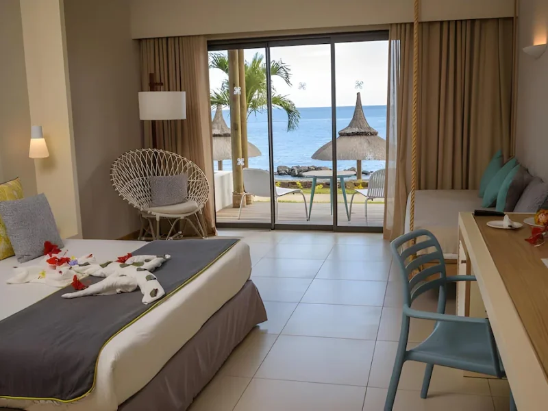 Couple Seafront Room