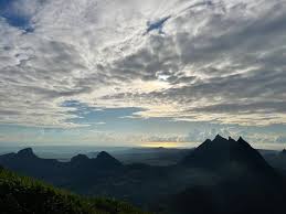 Le Pouce Mountain Sunrise and Sunset Hike