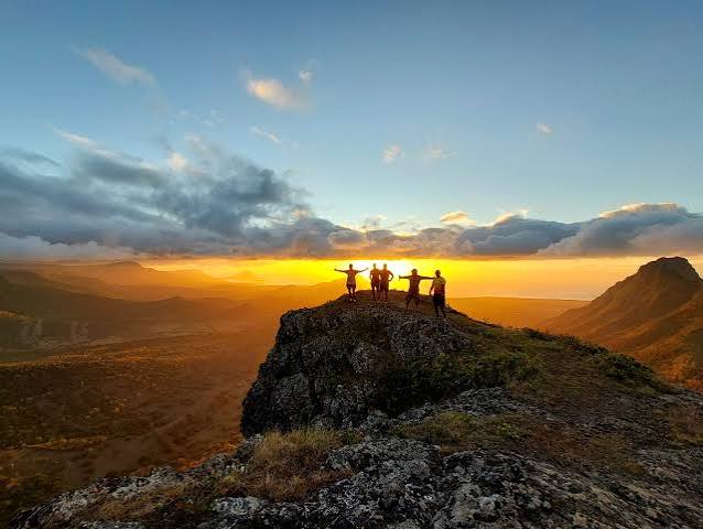 Trois Mamelles Hiking Experience